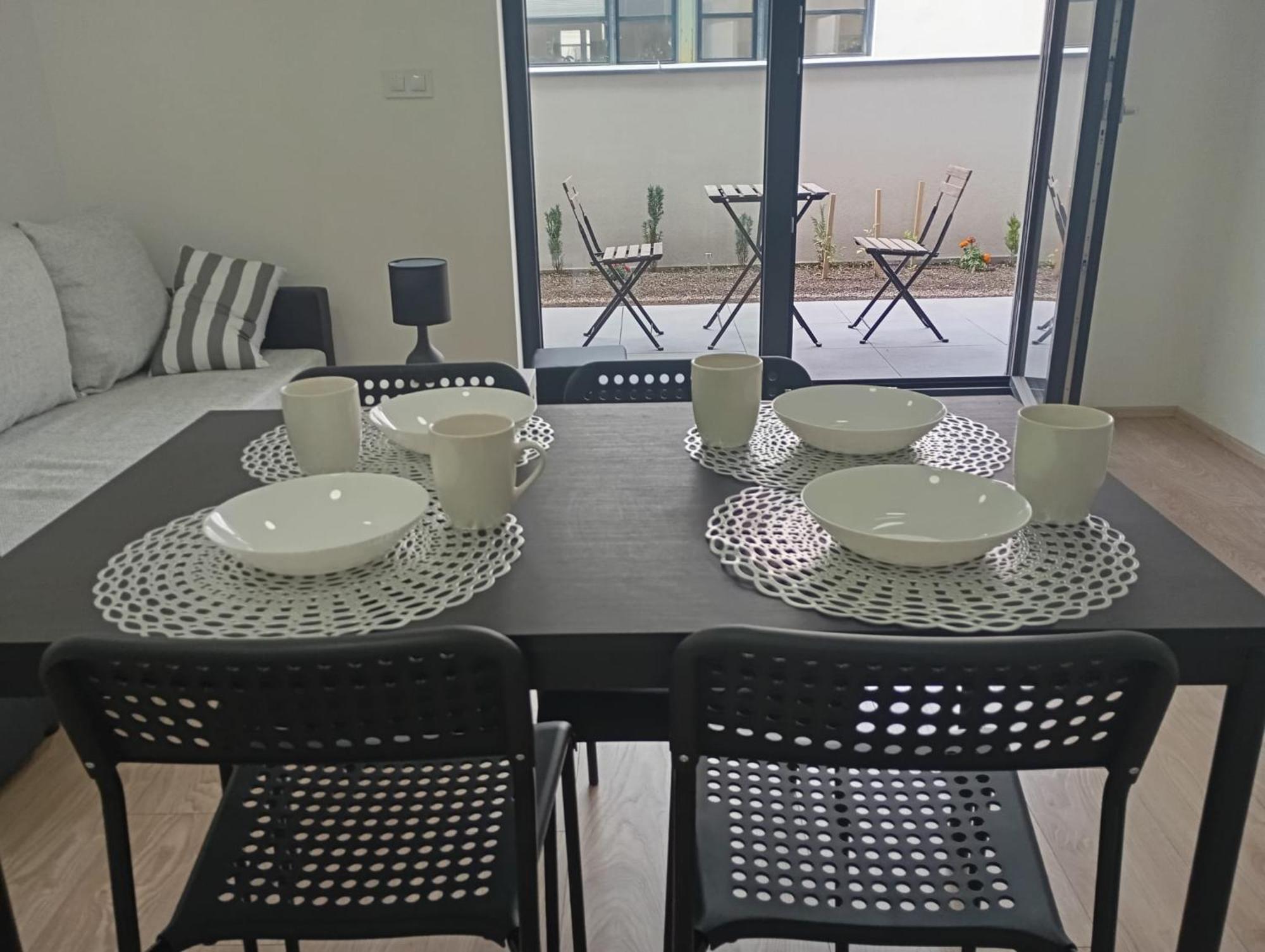 Novy Apartman S Terasou 布尔诺 外观 照片